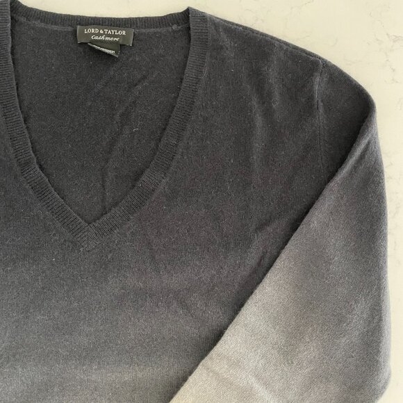 Lord & Taylor Cashmere LS V Neck Ombre 100% Cashmere Sweater Grey Cream XS NWOT - Picture 10 of 13
